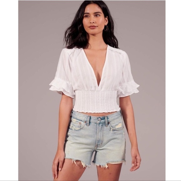 Abercrombie & Fitch Mid Rise Boyfriend  Distressed Raw Hem Shorts Size 24 - Picture 1 of 11